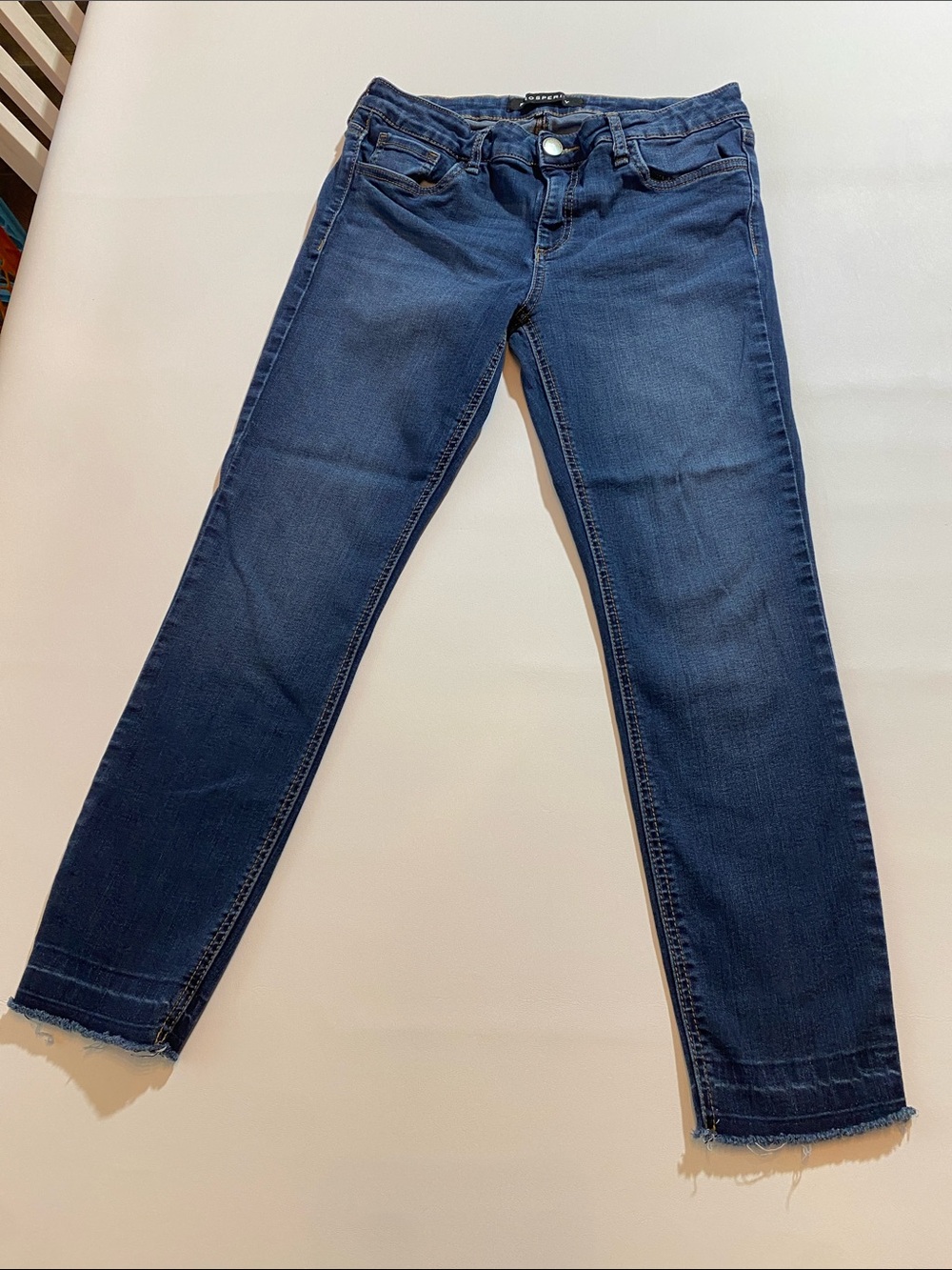 Classic Ankle Crop Jeans in Medium Blue
